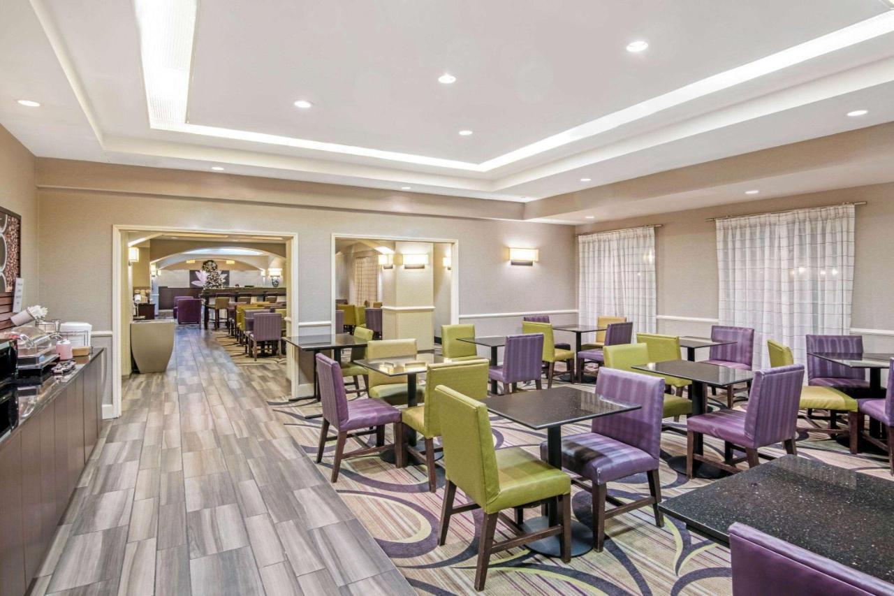 La Quinta By Wyndham San Antonio Airport Hotel Exterior foto