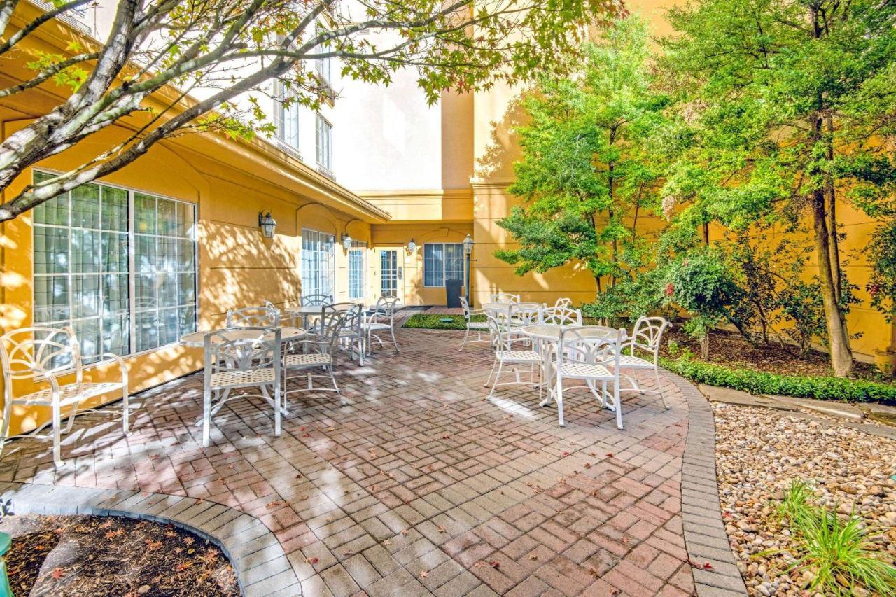 La Quinta By Wyndham San Antonio Airport Hotel Exterior foto